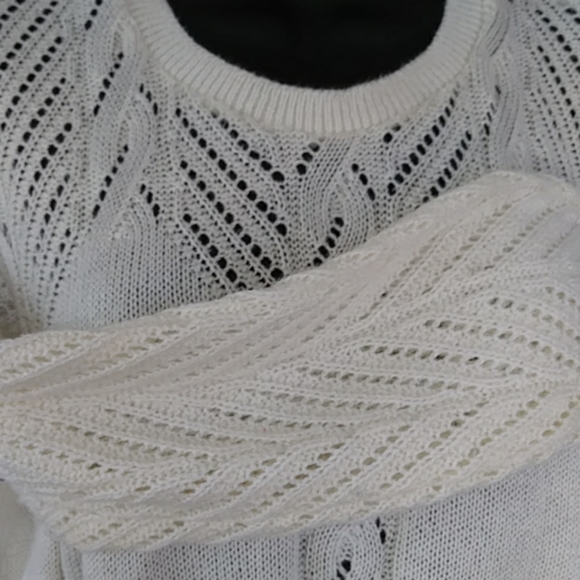 Long Sleeve Cream Sweater with Cable Design - Picture 3 of 6